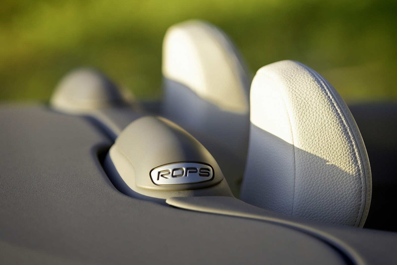 2007 Volvo C70 interior DETAIL