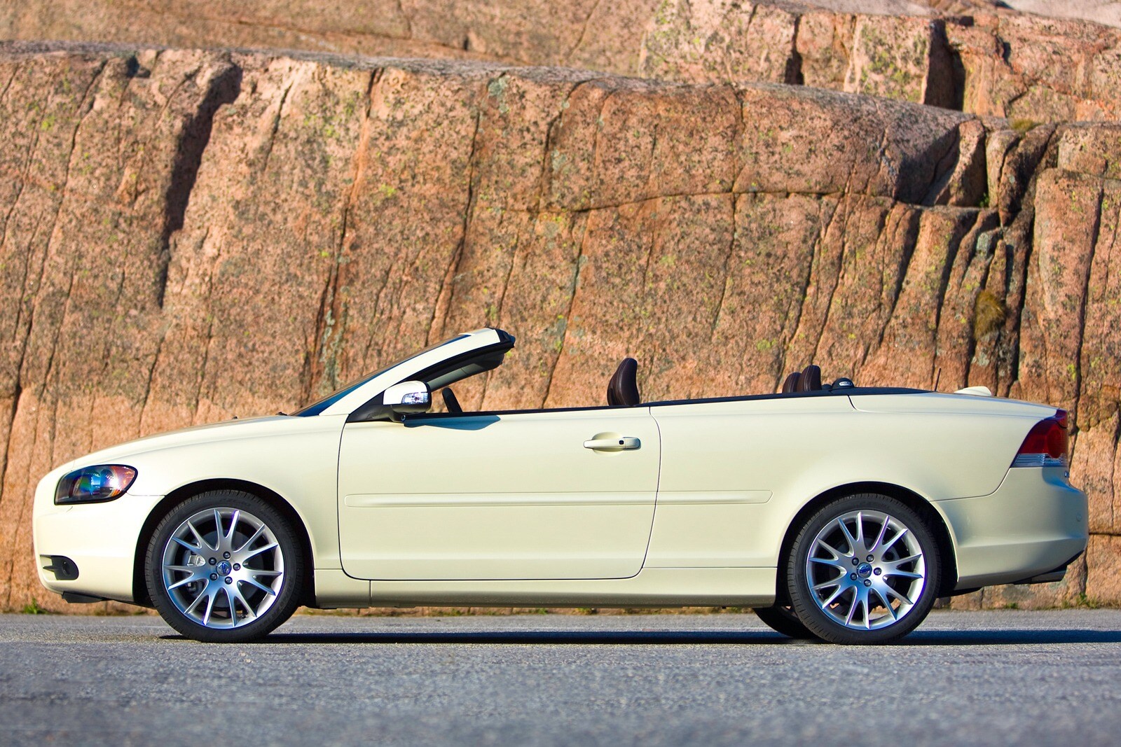 2010 Volvo C70 T5 Convertible Exterior