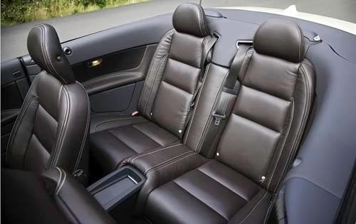 2010 Volvo C70 interior RI