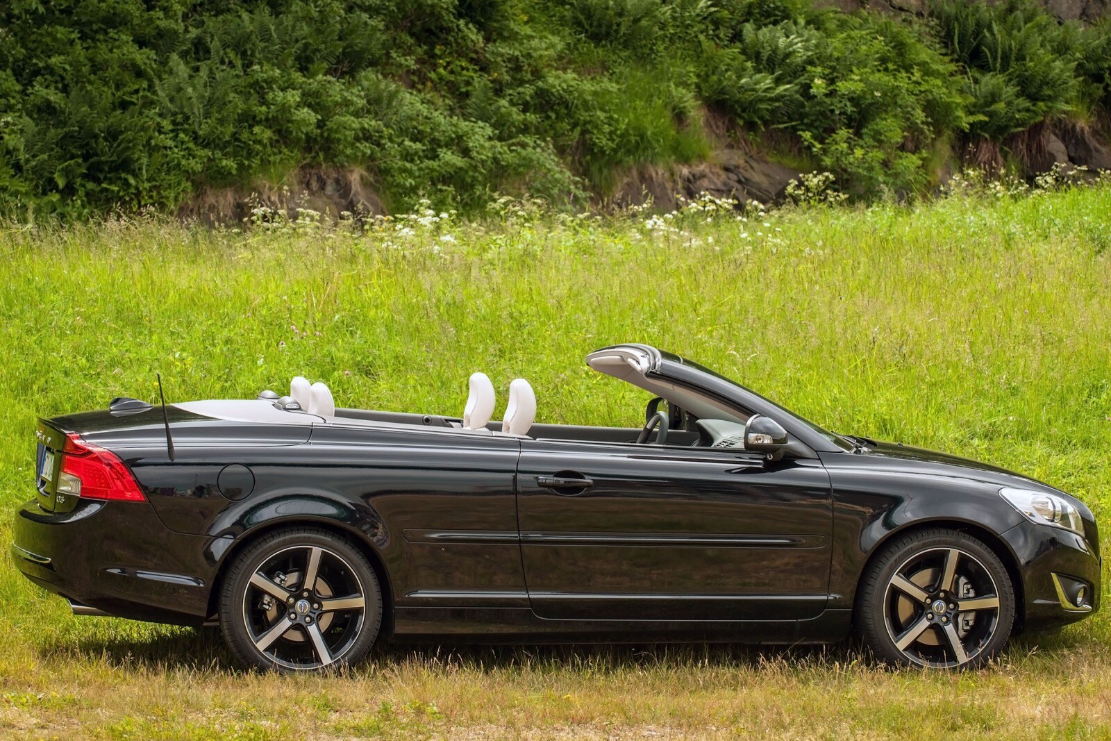 2013 Volvo C70 T5 Convertible Exterior