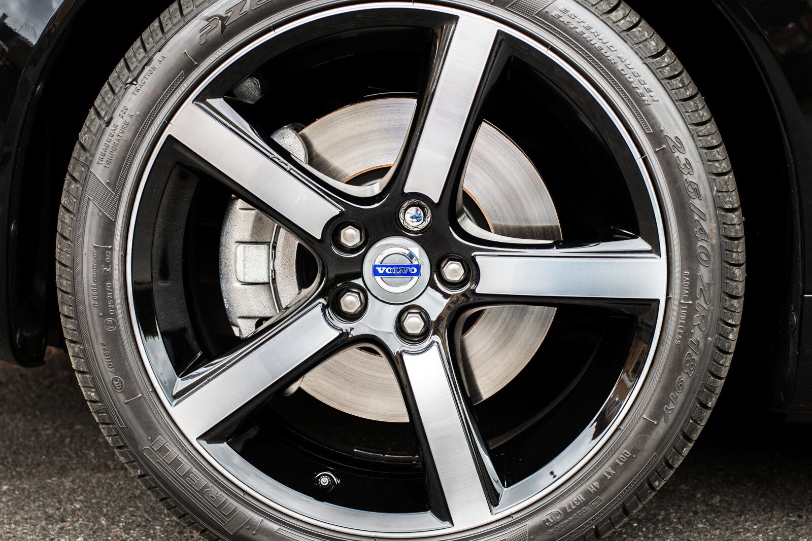 2013 Volvo C70 — OEM photo 1