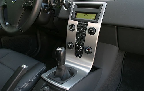 2005 Volvo S40 interior CC