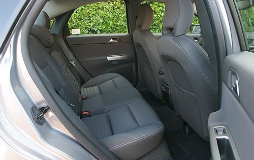 2005 Volvo S40 interior RI