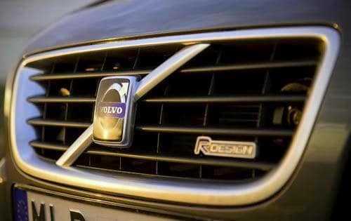 2010 Volvo S40 — OEM photo 3
