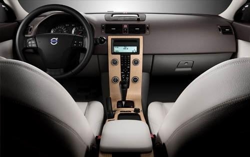 2011 Volvo S40 interior D