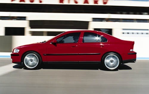 2004 Volvo S60 R 4dr Sedan