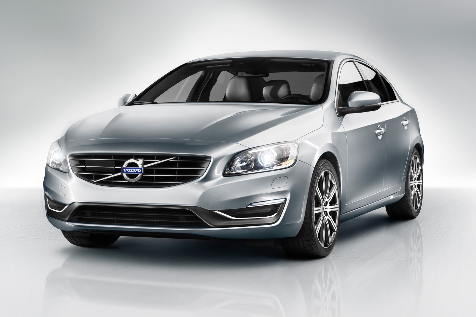 2017 Volvo S60 exterior FQ