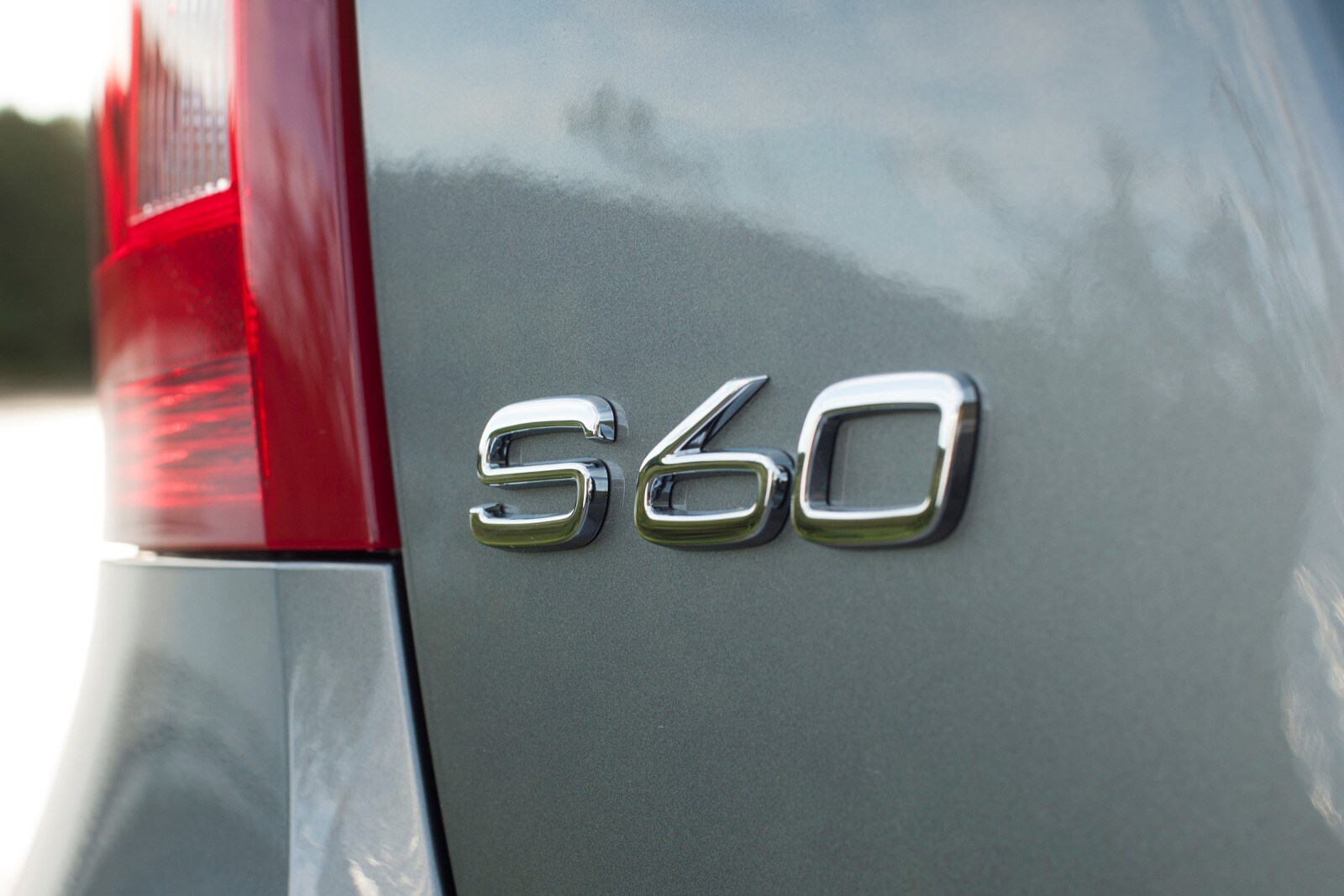 2018 Volvo S60 exterior RBDG