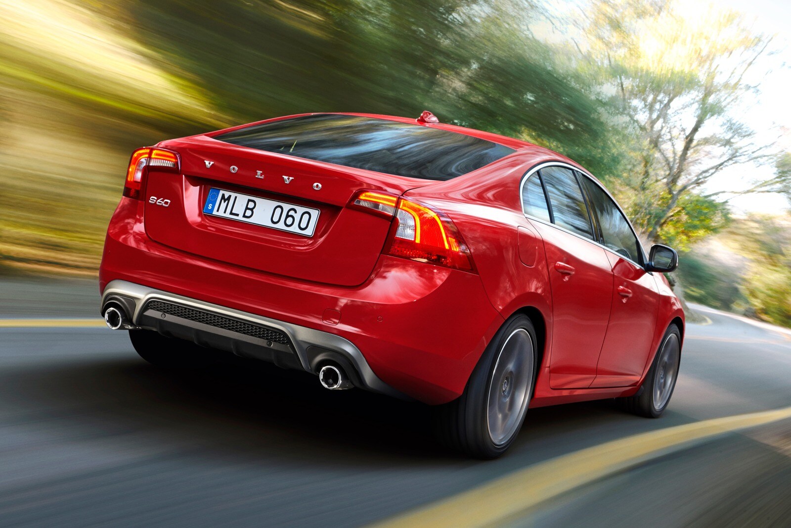 2018 Volvo S60 exterior FQ