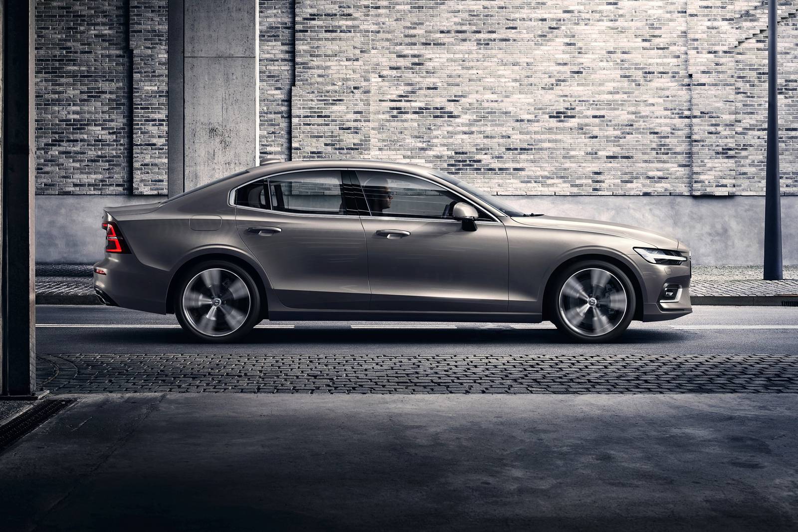 2019 Volvo S60 exterior S