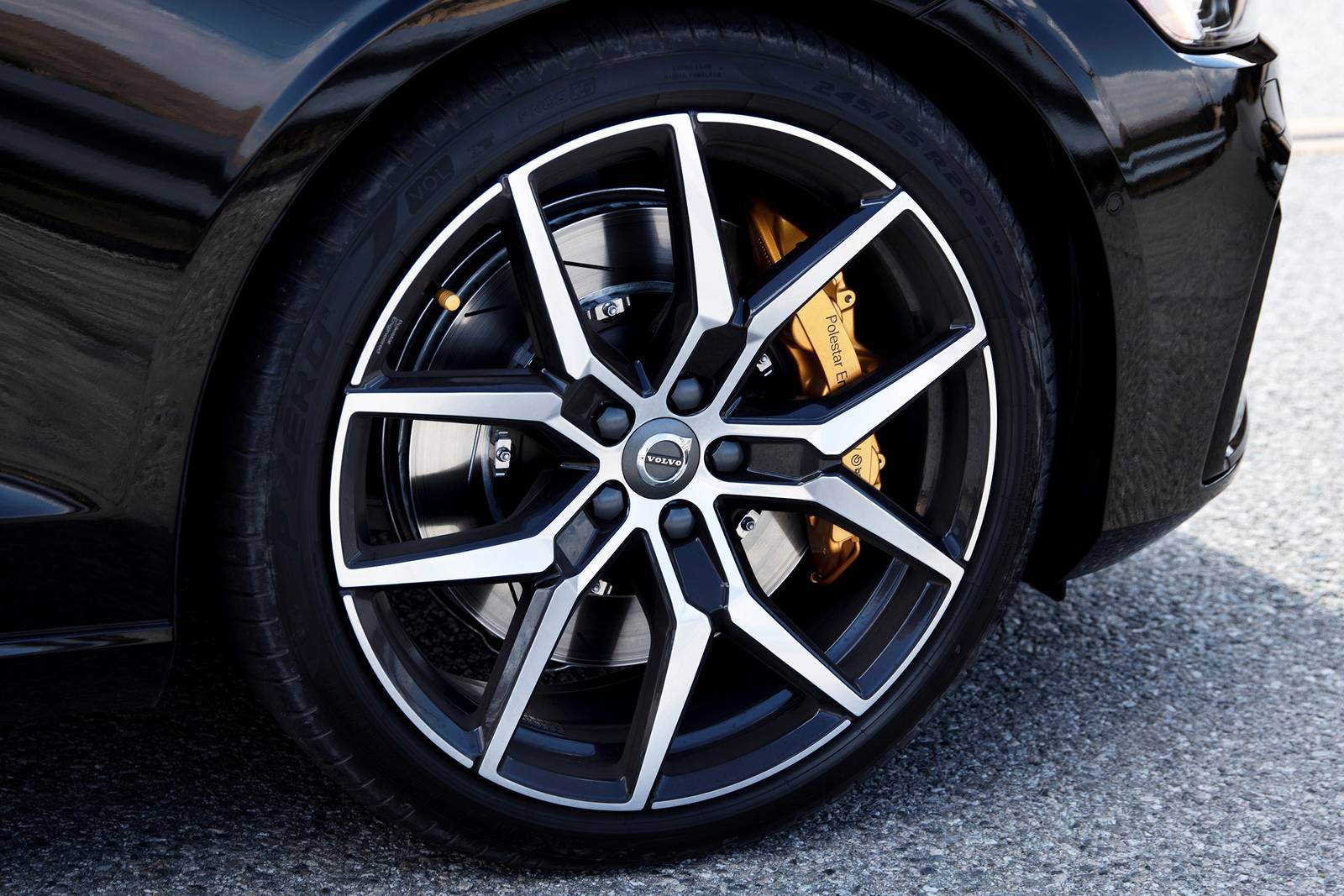 2020 Volvo S60 front safety W