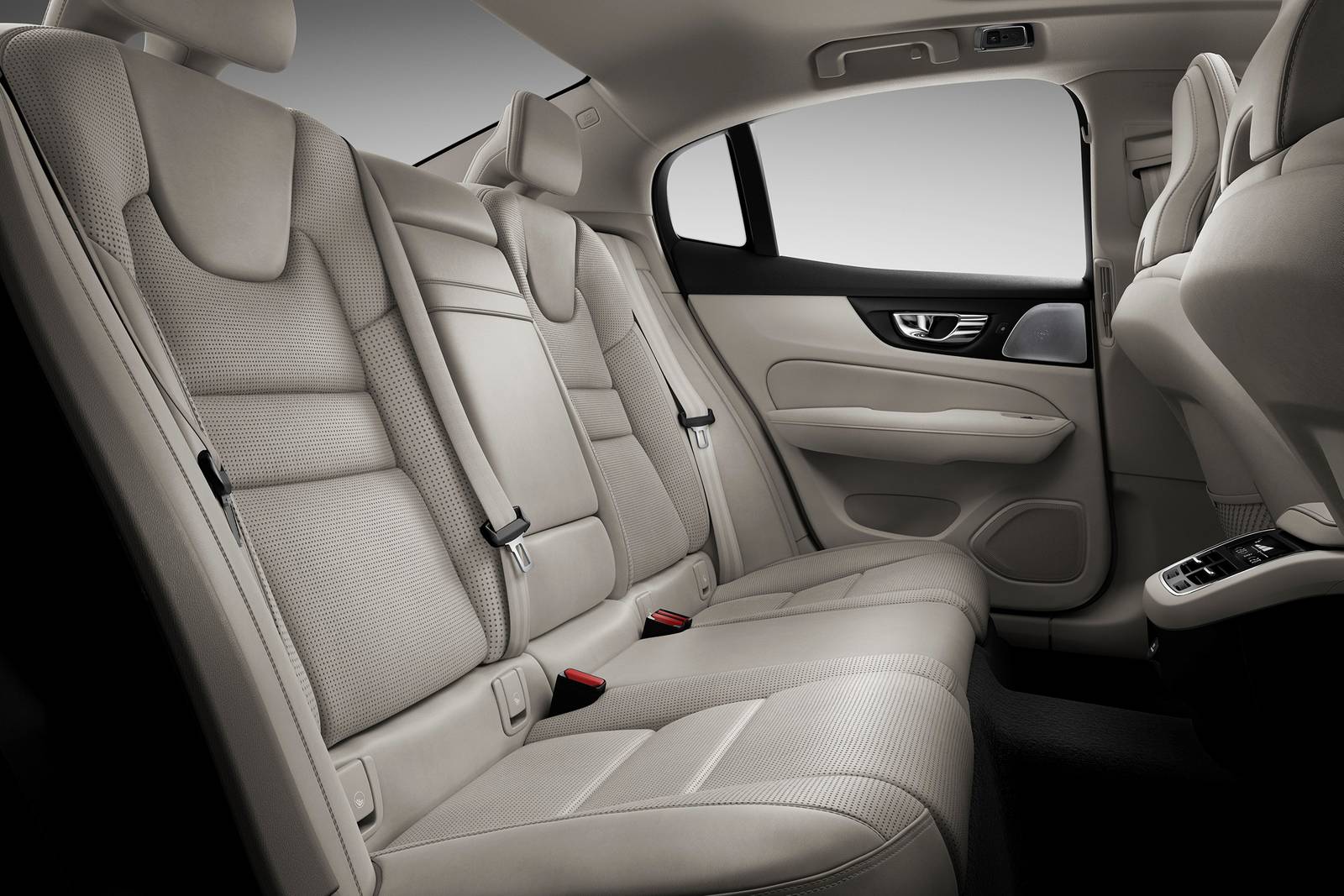 2021 Volvo S60 interior RI