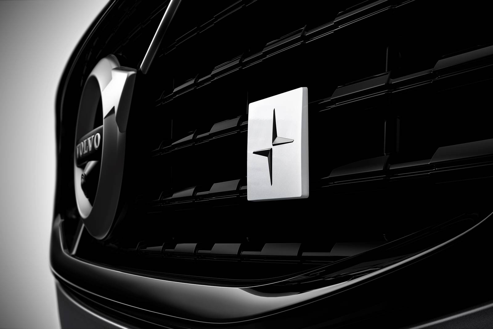 2021 Volvo S60 exterior FBDG