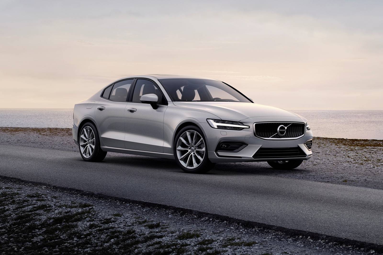 2022 Volvo S60 exterior FQ
