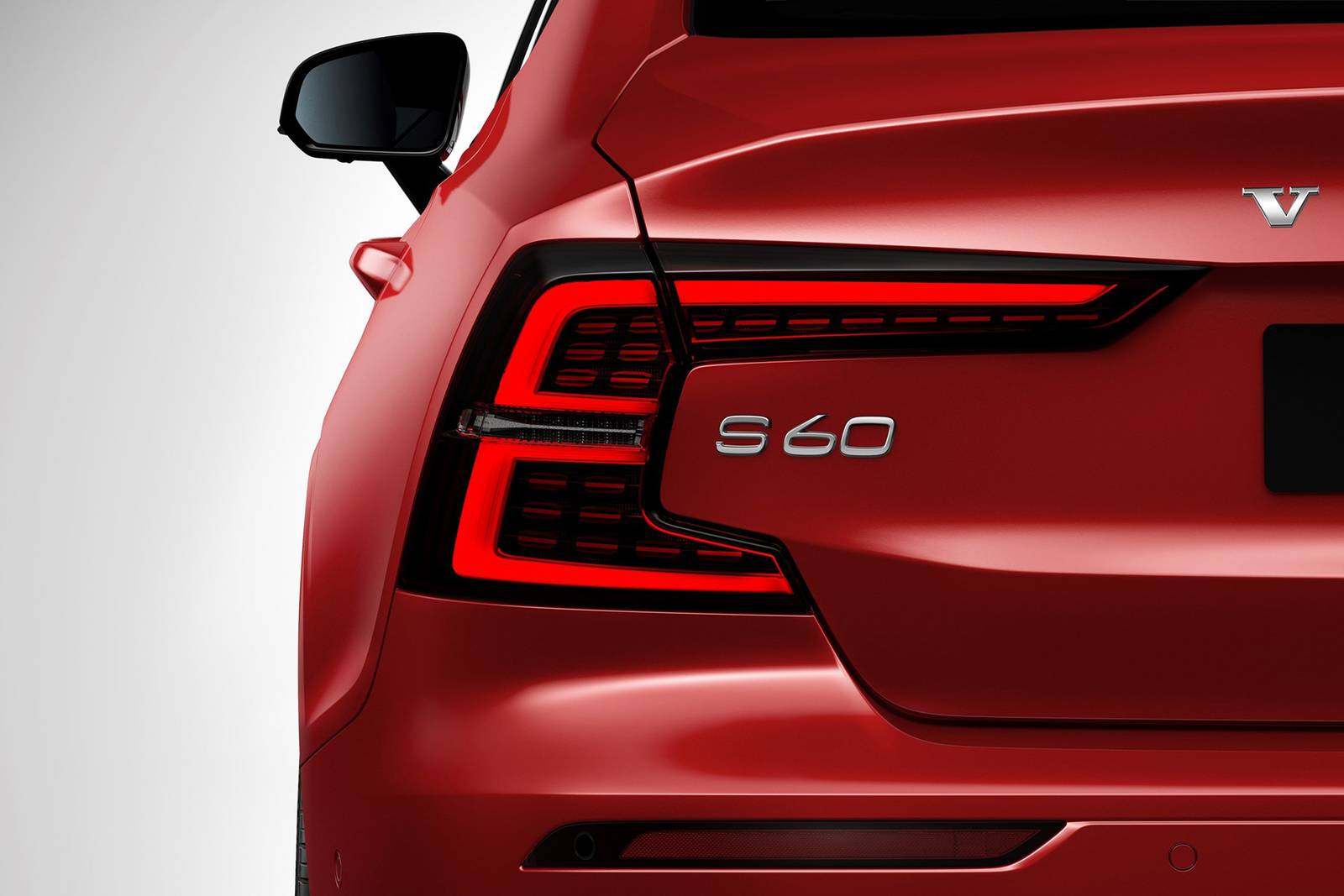 2022 Volvo S60 exterior RBDG