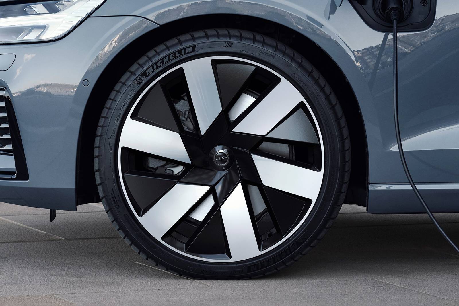 2024 Volvo S60 exterior W