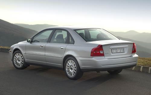 2004 Volvo S80 T6 4dr Sedan; European Model Shown
