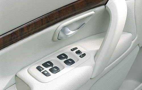 2006 Volvo S80 interior DETAIL