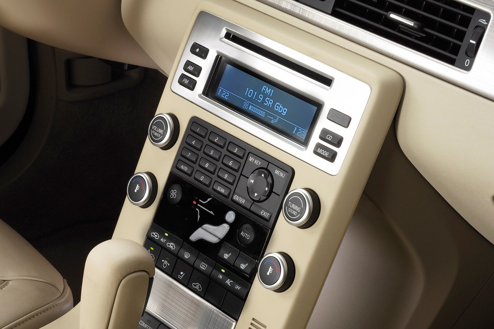 2007 Volvo S80 interior CC