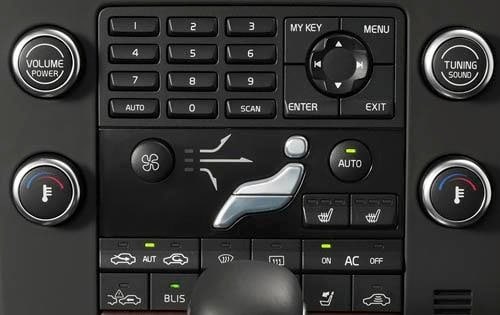 2010 Volvo S80 interior CC