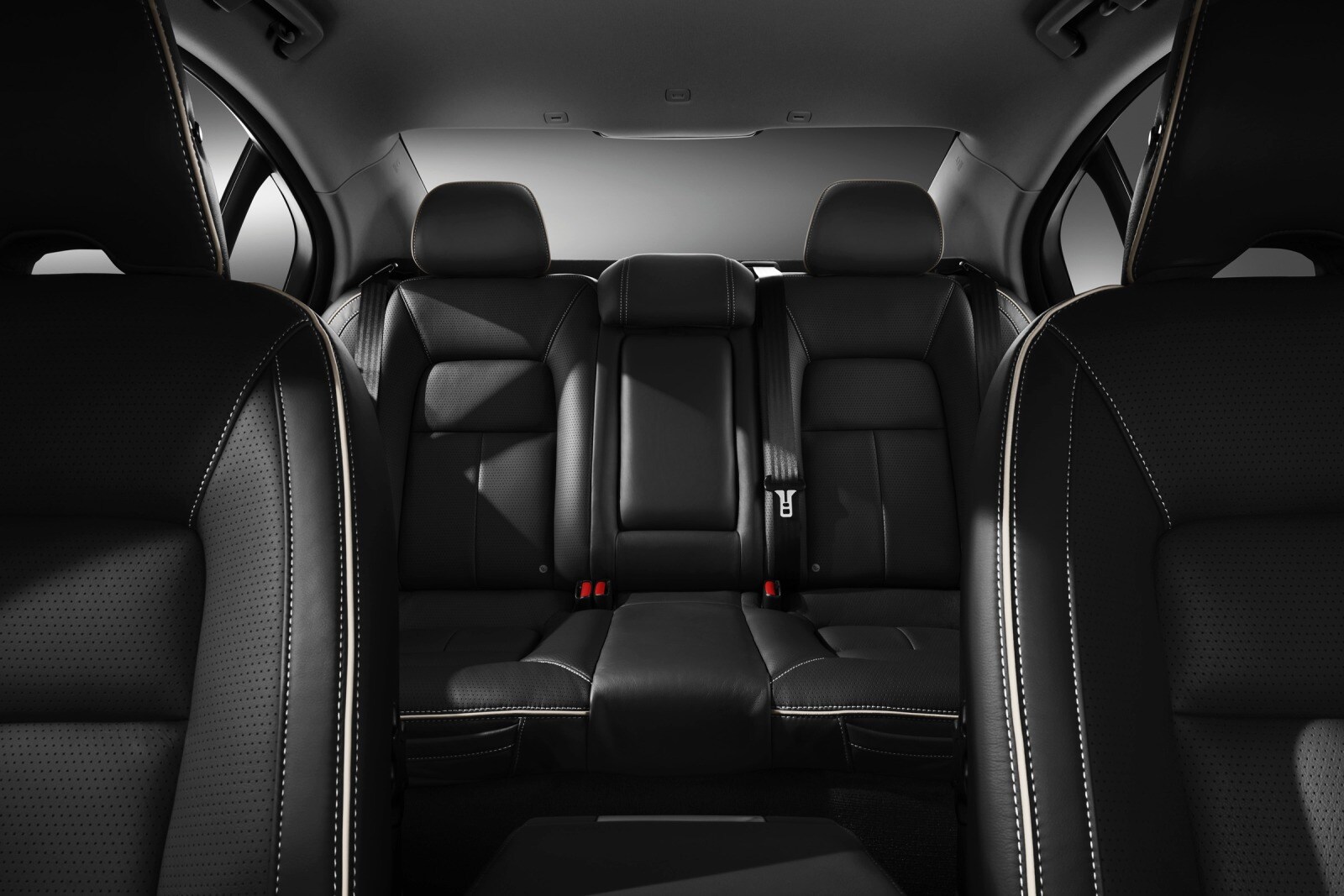 2014 Volvo S80 interior RI