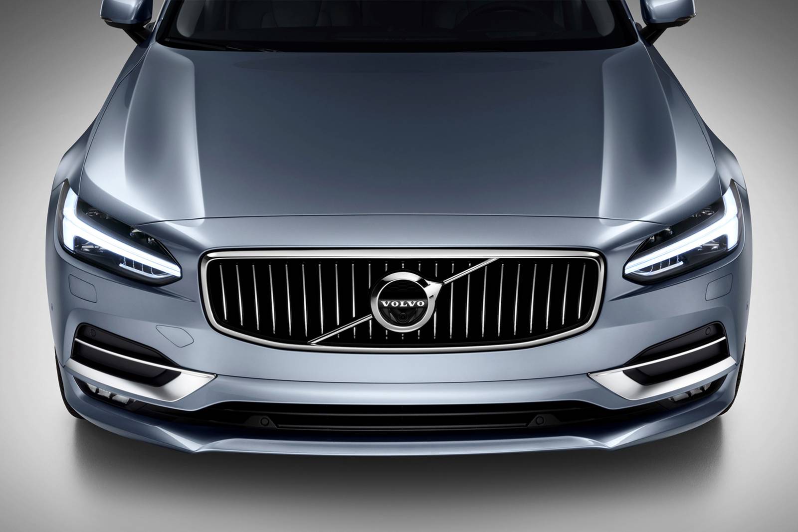 2018 Volvo S90 exterior FBDG