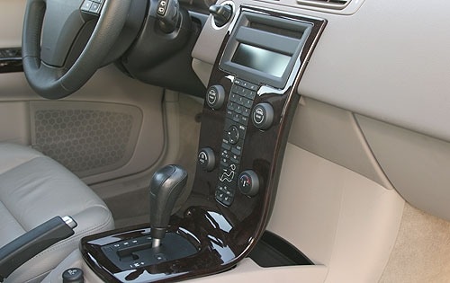2005 Volvo V50 interior CC