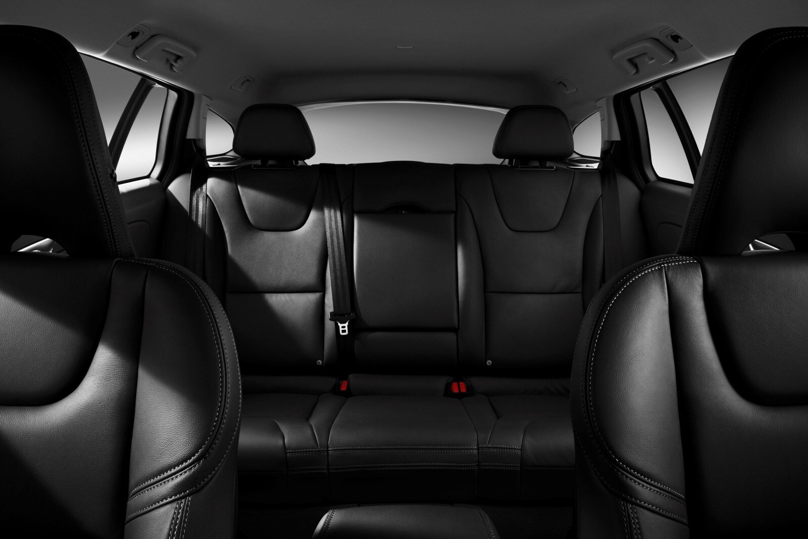 2018 Volvo V60 interior RI