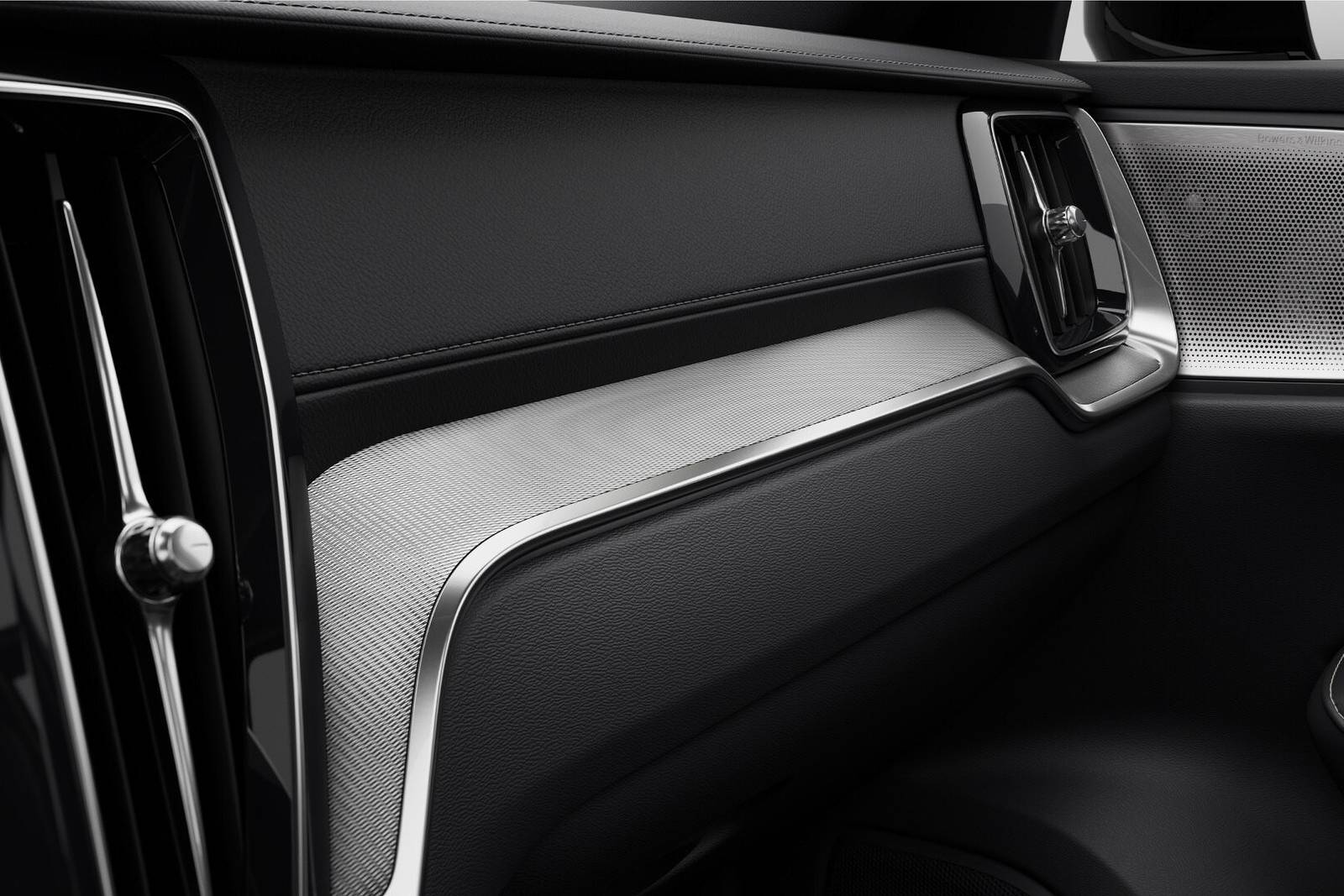 2025 Volvo V60 interior DETAIL