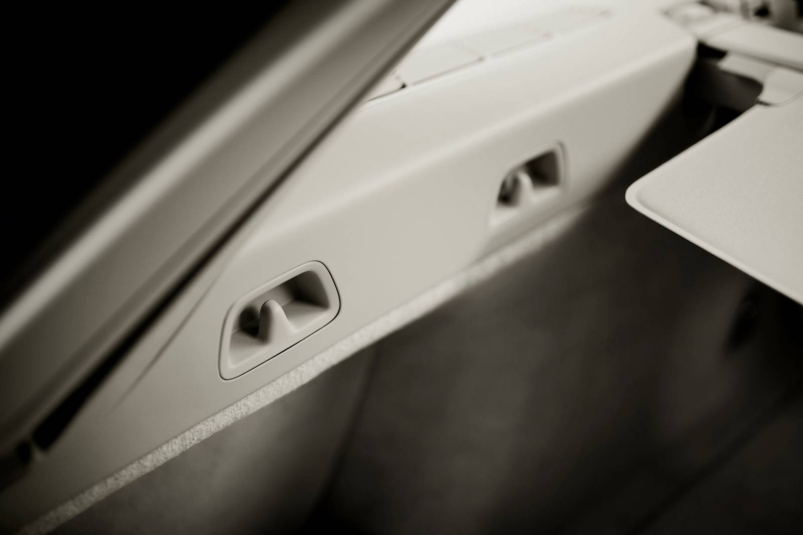 2018 Volvo V90 interior DETAIL