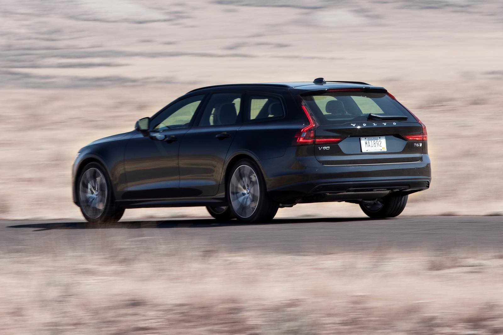 2021 Volvo V90 exterior RQ