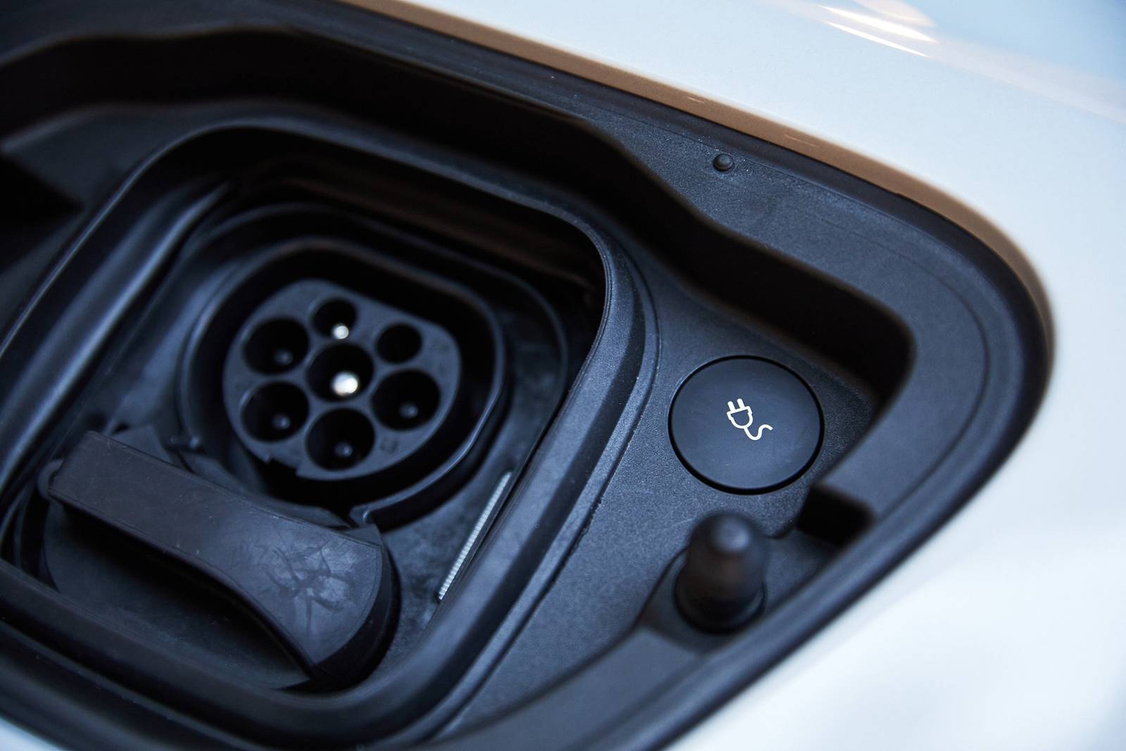 2022 Volvo XC40 Recharge exterior EDETAIL