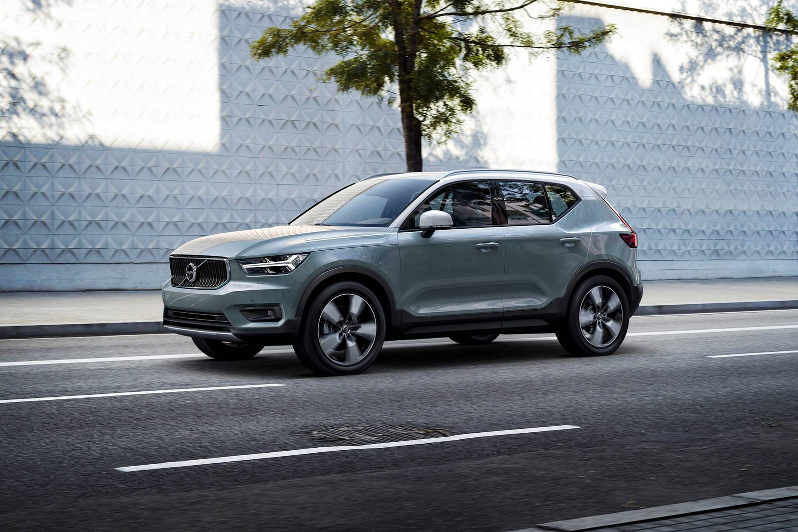2019 Volvo Xc40 exterior FQ