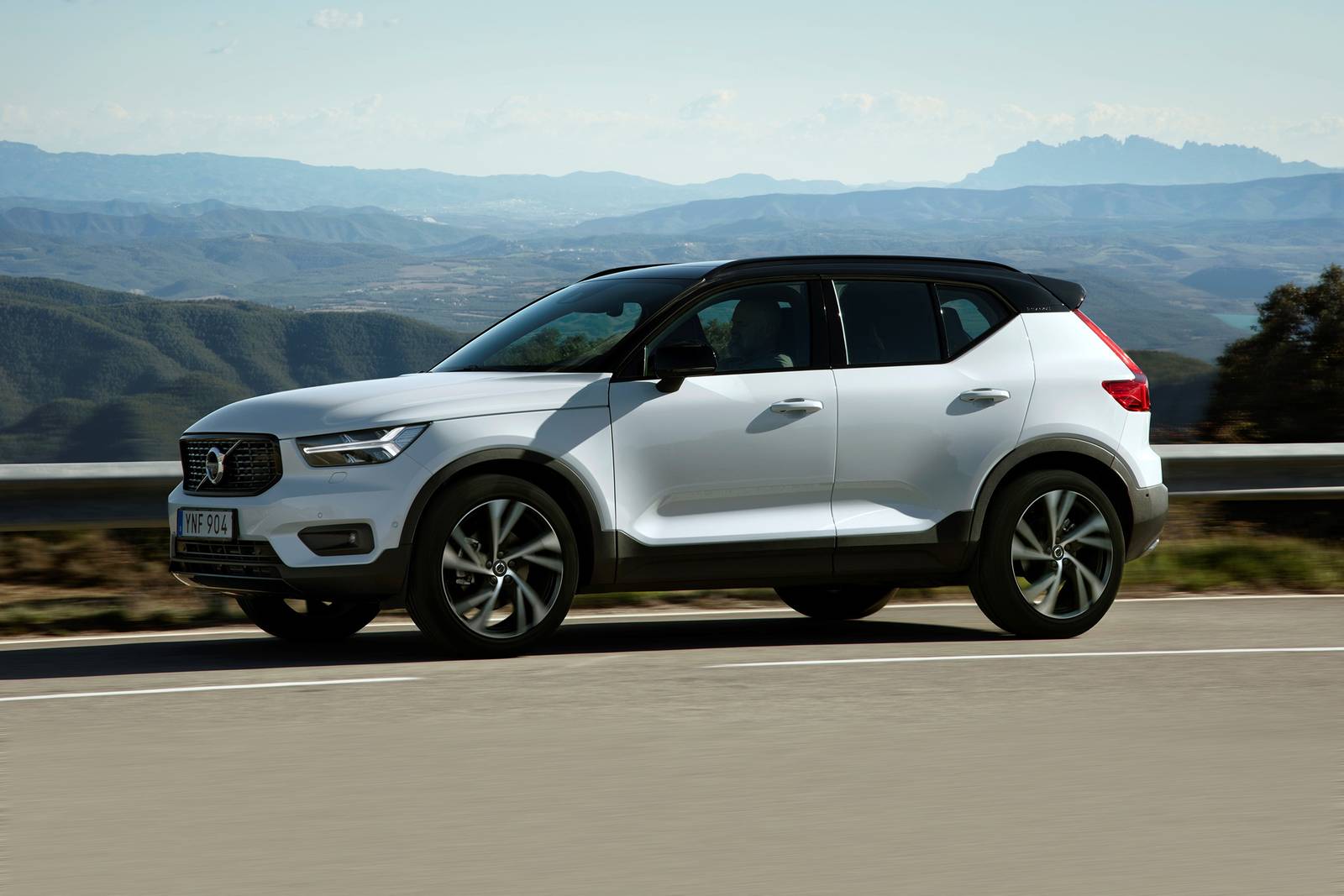 2019 Volvo Xc40 exterior FQ