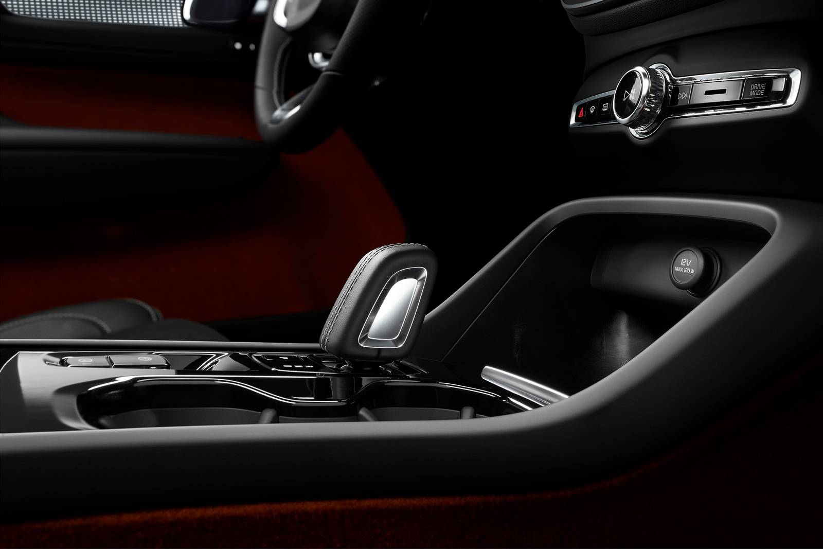 2019 Volvo Xc40 interior SHF