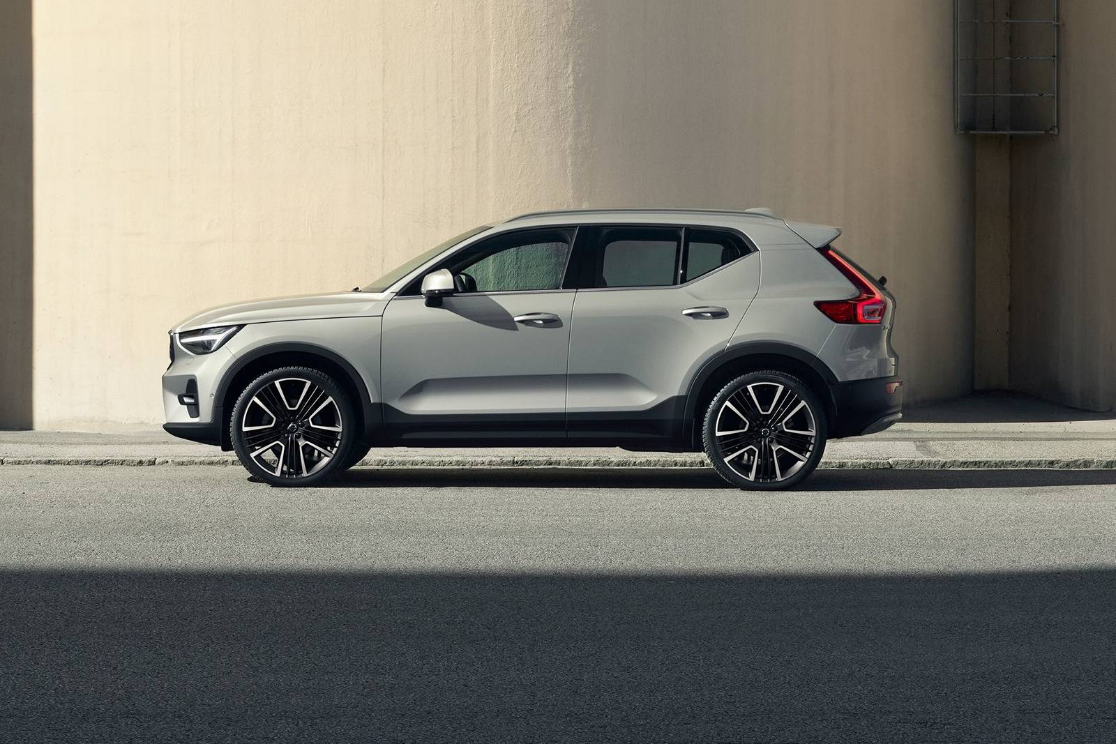 2023 Volvo Xc40 exterior S