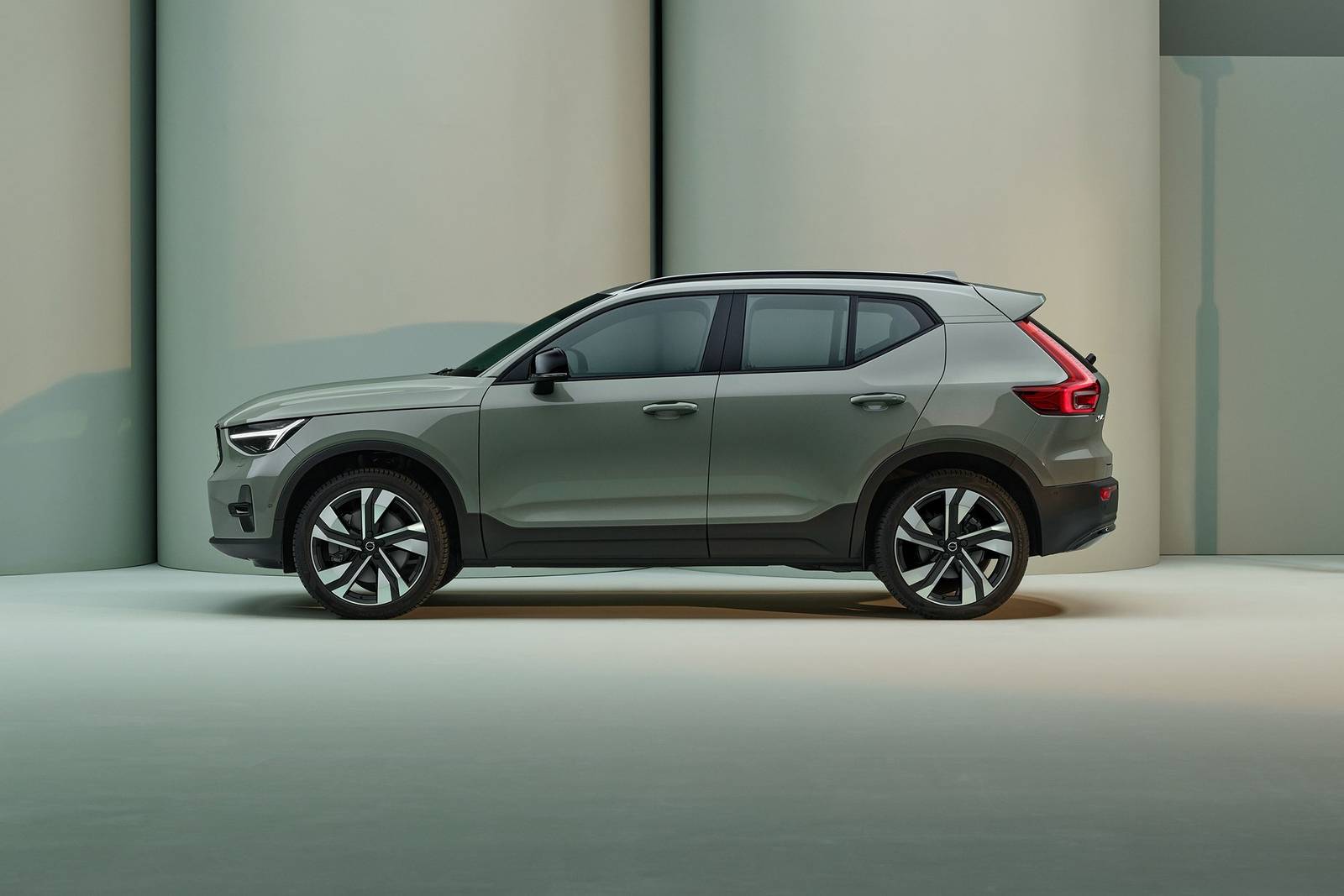 2024 Volvo Xc40 exterior S