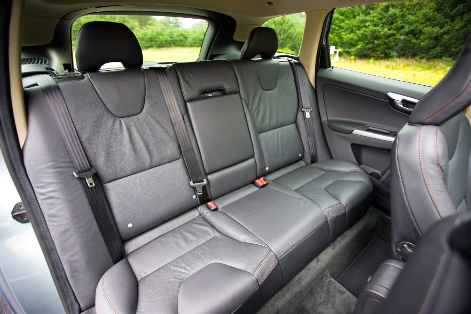 2010 Volvo Xc60 interior RI