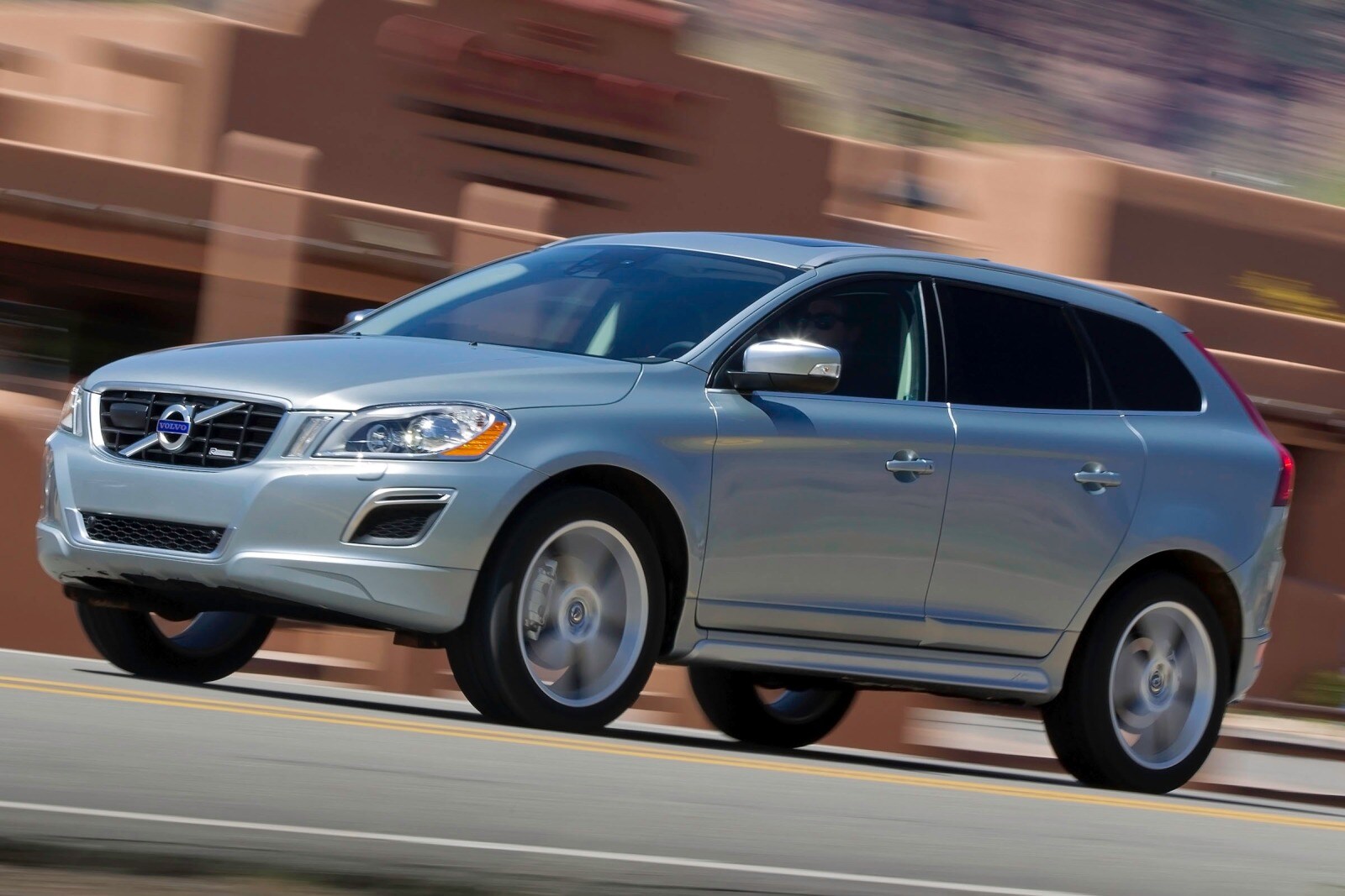2013 Volvo XC60 T6 R-Design 4dr SUV Exterior
