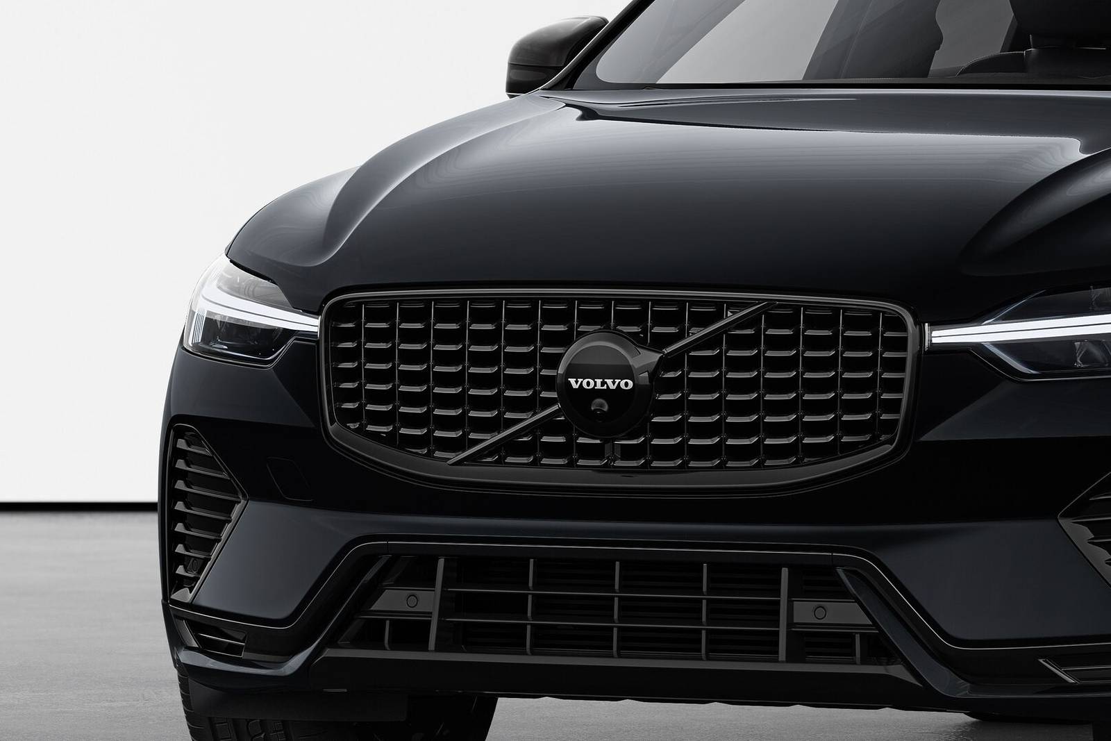 2024 Volvo XC60 front safety FBDG