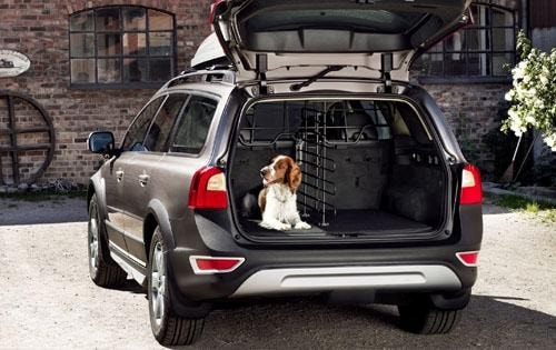 2012 Volvo XC70 interior CARGO