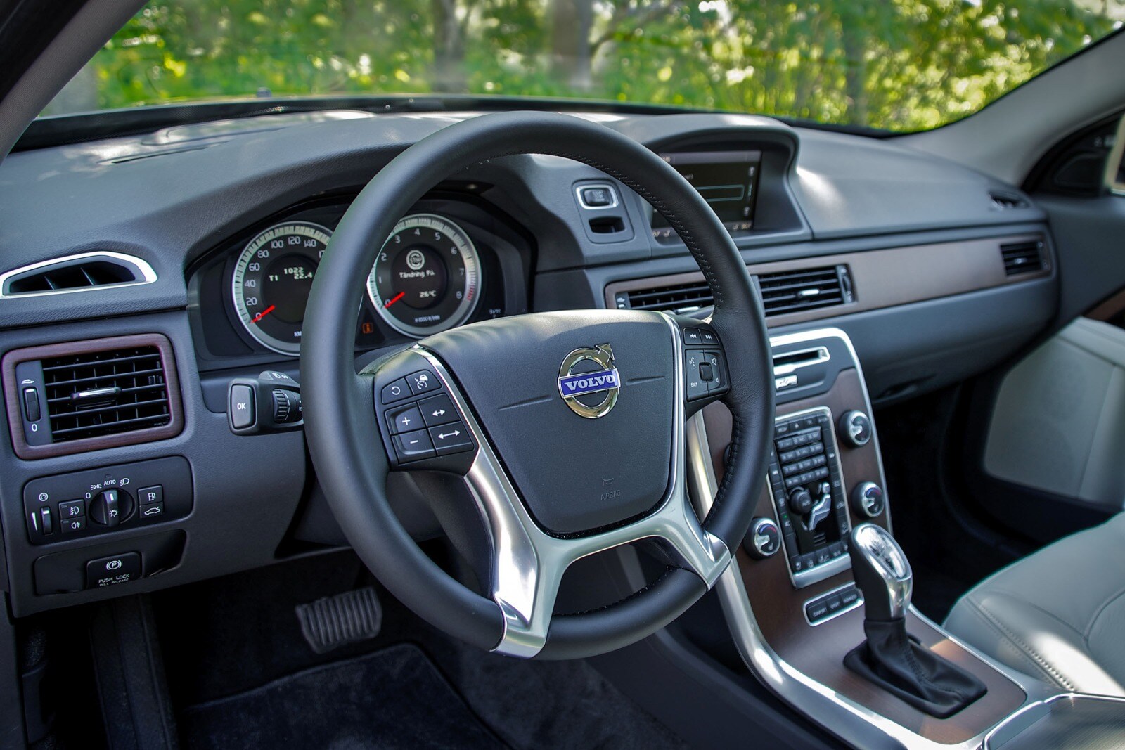 2013 Volvo XC70 interior I