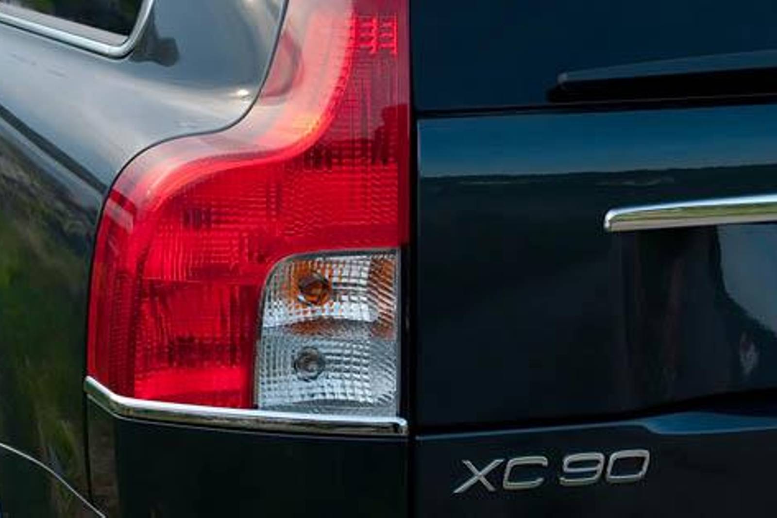 2011 Volvo XC90 exterior RBDG