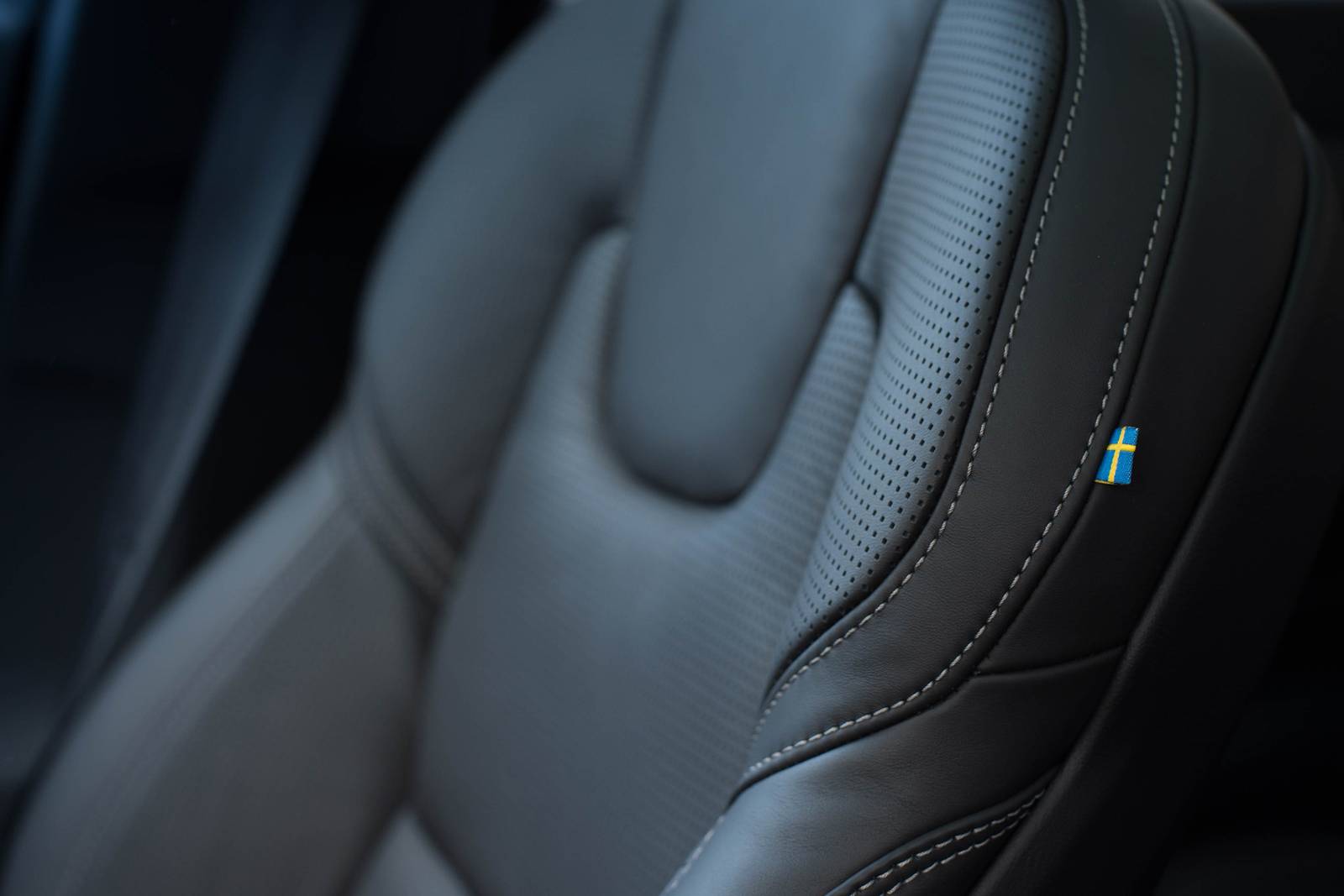 2018 Volvo XC90 front safety DETAIL