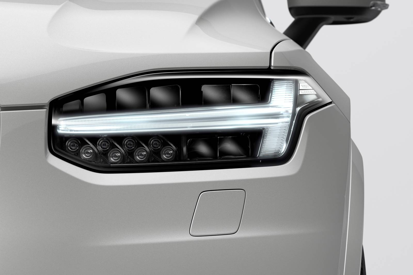 2021 Volvo XC90 front safety EDETAIL